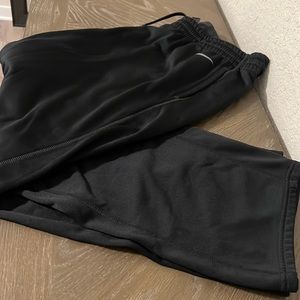 Women’s Black Sweat Pants Nike — XL